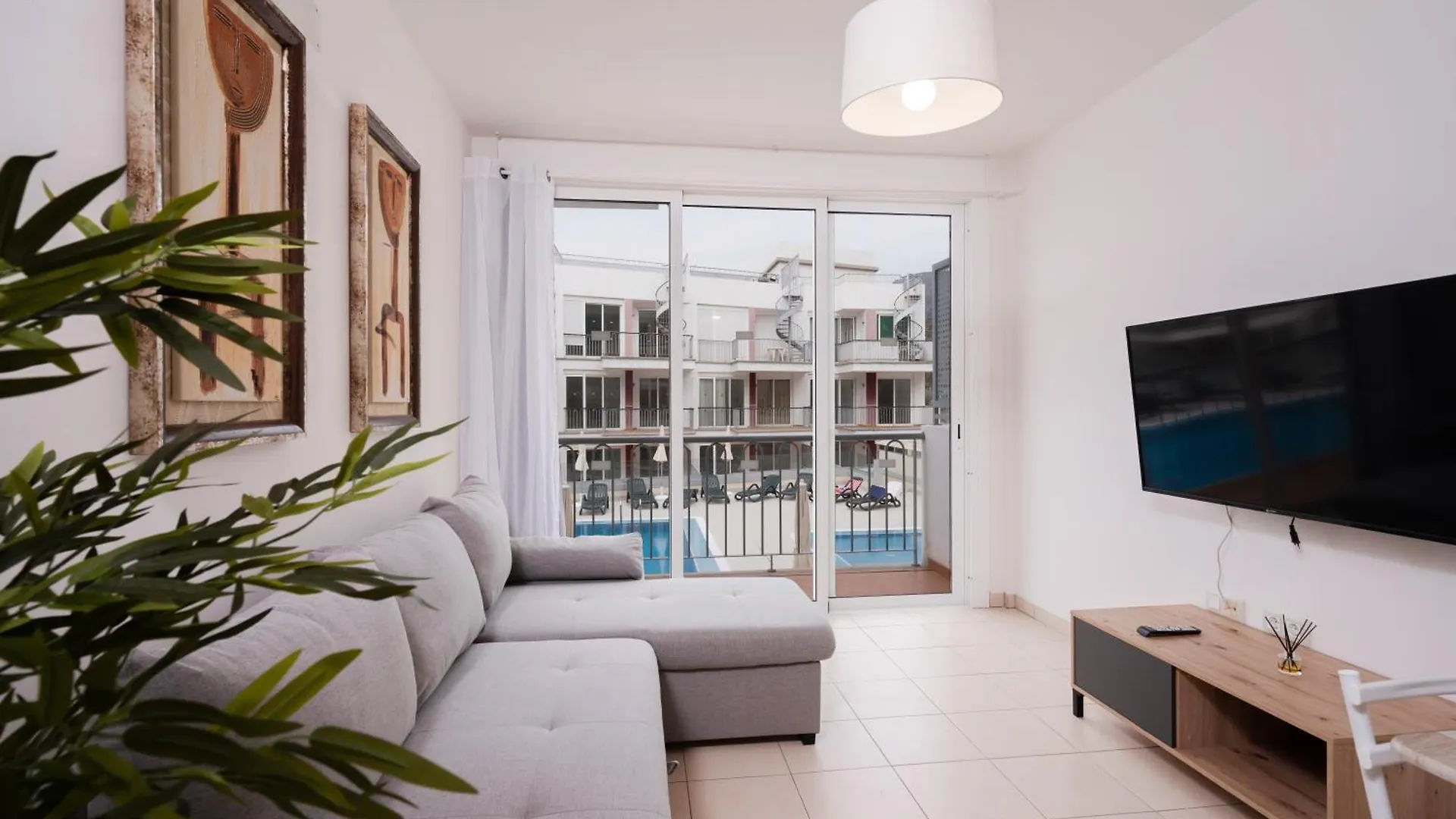 Acogedora Vivienda Vacacional En Playa De La Arena Puerto de Santiago  Spain